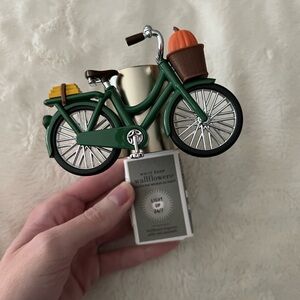 Bath and Body Works Fall Bike Wallflower Nightlight